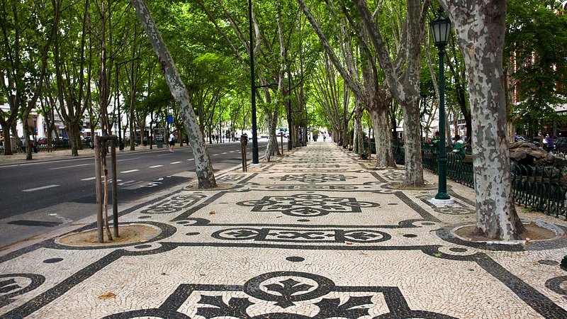 Paseo peatonal en la Avenida da Liberdade, Lisboa