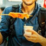 ¿Dónde Besan a los Turistas para Darles Suerte? Los Rituales Más Curiosos del Mundo »