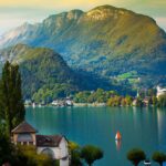 ¿Cuáles son los 5 SUVs con el techo panorámico más amplio en el 2025? »